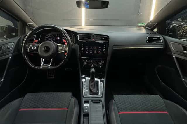 Volkswagen Golf (2019) thumbnail 4