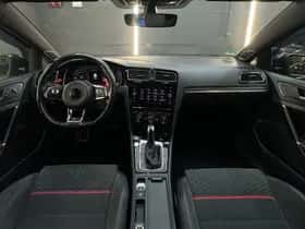 Volkswagen Golf (2019) thumbnail 4