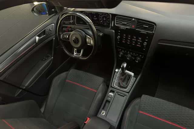 Volkswagen Golf (2019) thumbnail 31