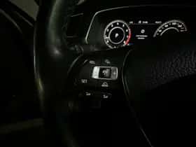 Volkswagen Tiguan (2018) thumbnail 15