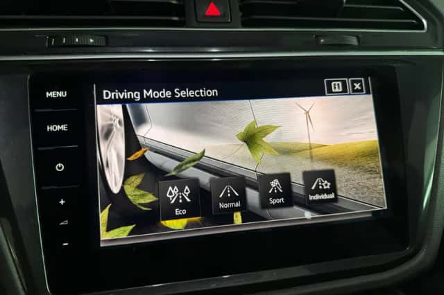 Volkswagen Tiguan (2018) thumbnail 25