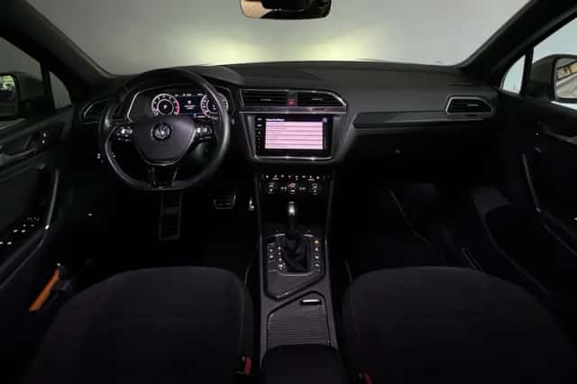 Volkswagen Tiguan (2018) thumbnail 4