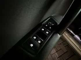 Volkswagen Tiguan (2018) thumbnail 37