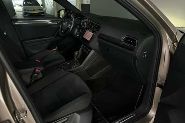 Volkswagen Tiguan (2018) thumbnail 39