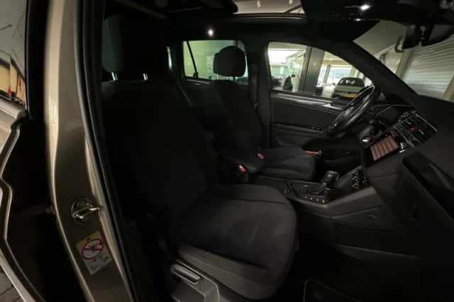 Volkswagen Tiguan (2018) thumbnail 40
