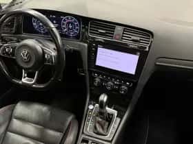 Volkswagen Golf (2019) thumbnail 36