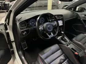Volkswagen Golf (2019) thumbnail 6