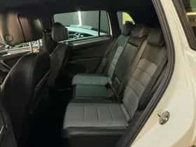 Volkswagen Tiguan (2017) thumbnail 22