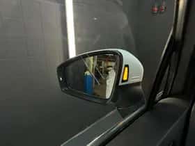 Volkswagen Tiguan (2017) thumbnail 24
