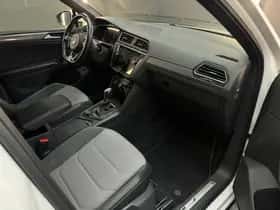Volkswagen Tiguan (2017) thumbnail 36