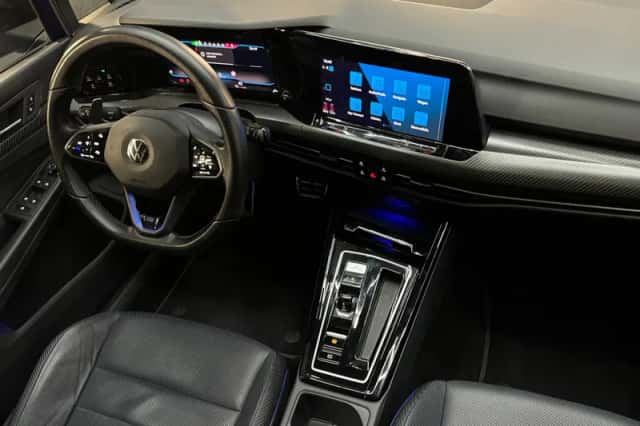 Volkswagen Golf (2022) thumbnail 33