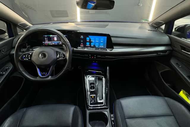 Volkswagen Golf (2022) thumbnail 4