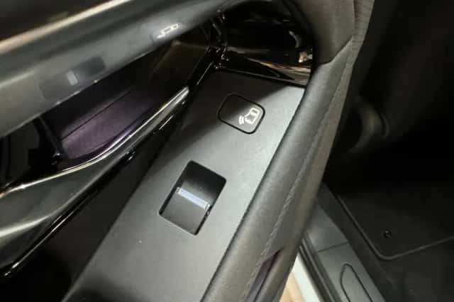 Land Rover Range Rover Evoque (2021) thumbnail 28