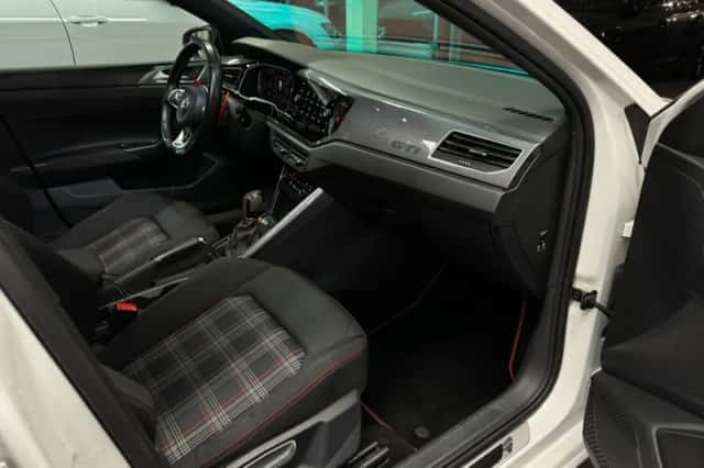 Volkswagen Polo (2018) thumbnail 32