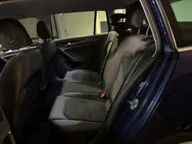Volkswagen Golf (2019) thumbnail 22