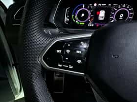 Volkswagen Tiguan (2022) thumbnail 15