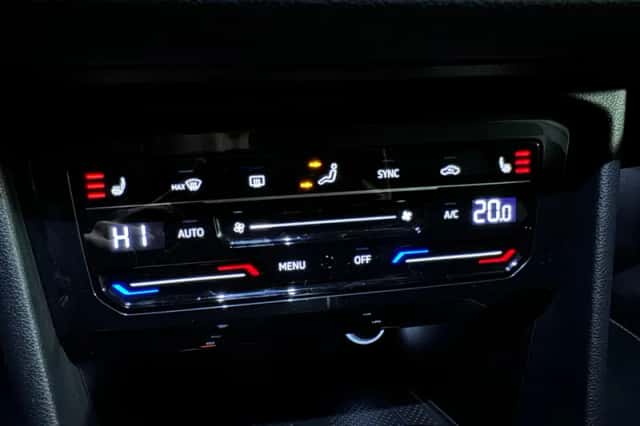 Volkswagen Tiguan (2022) thumbnail 19