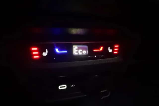 Volkswagen Tiguan (2022) thumbnail 25