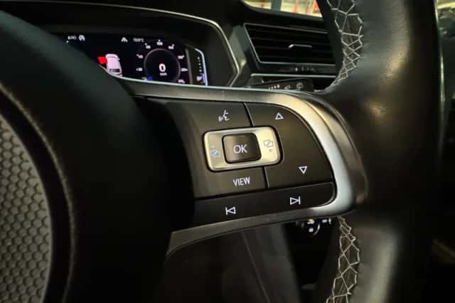 Volkswagen Tiguan (2019) thumbnail 15