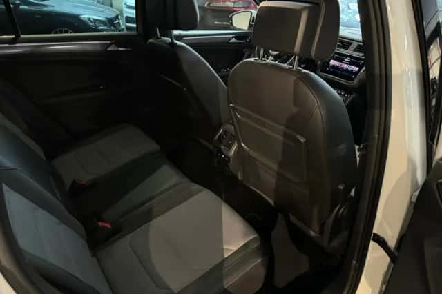 Volkswagen Tiguan (2019) thumbnail 25