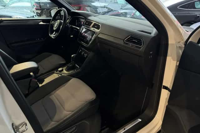 Volkswagen Tiguan (2019) thumbnail 38