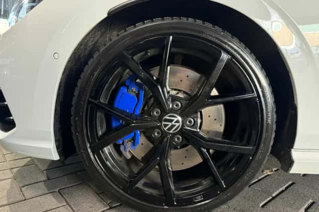Volkswagen Golf (2022) thumbnail 14