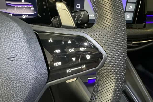 Volkswagen Golf (2022) thumbnail 16