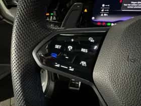 Volkswagen Golf (2022) thumbnail 17