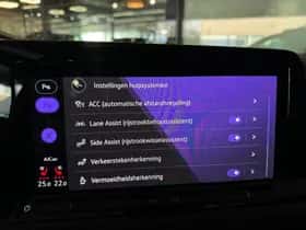 Volkswagen Golf (2022) thumbnail 28