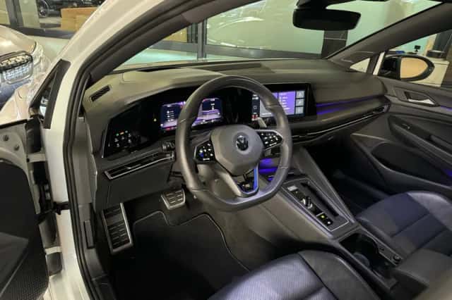 Volkswagen Golf (2022) thumbnail 6
