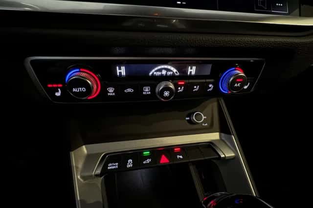 Audi Q3 (2021) thumbnail 21