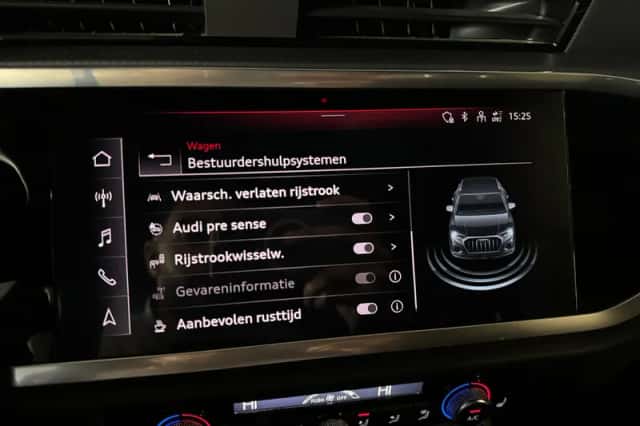 Audi Q3 (2021) thumbnail 23