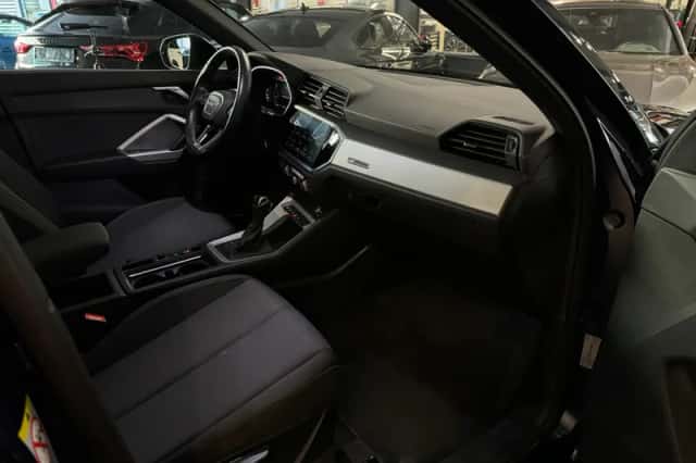 Audi Q3 (2021) thumbnail 31