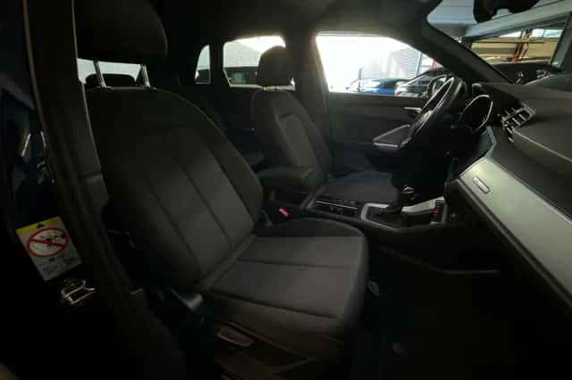 Audi Q3 (2021) thumbnail 32