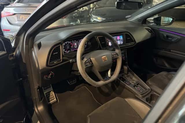 SEAT Leon (2019) thumbnail 5