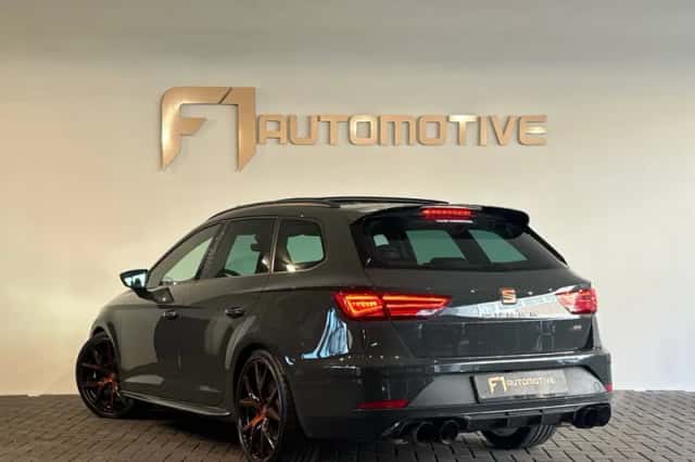 SEAT Leon (2019) thumbnail 8