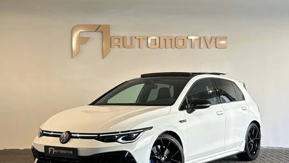 Volkswagen Golf (2021) — foto 1