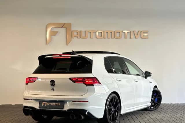 Volkswagen Golf (2021) thumbnail 3