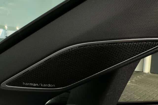 Volkswagen Golf (2021) thumbnail 22