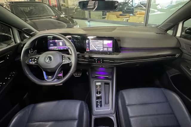 Volkswagen Golf (2021) thumbnail 4