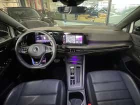 Volkswagen Golf (2021) thumbnail 4