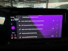 Volkswagen Golf (2021) thumbnail 32