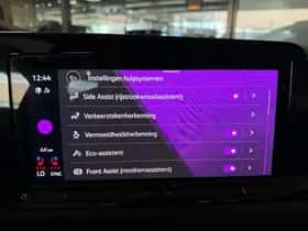 Volkswagen Golf (2021) thumbnail 33