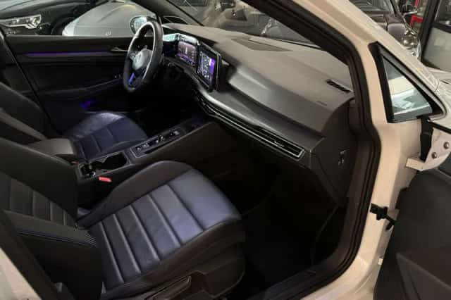Volkswagen Golf (2021) thumbnail 38