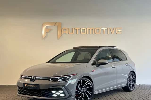 Volkswagen Golf (2021) thumbnail 1