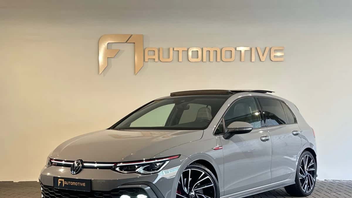 Volkswagen Golf (2021) — foto 1