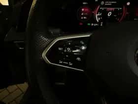 Volkswagen Golf (2021) thumbnail 16