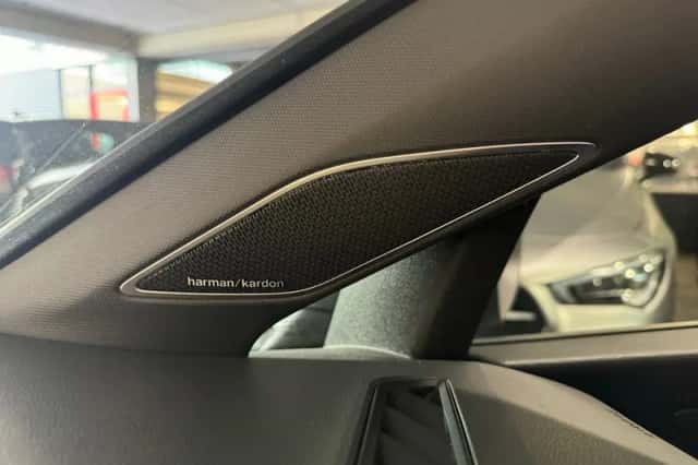 Volkswagen Golf (2021) thumbnail 17