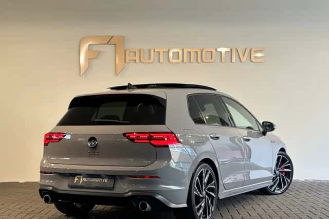 Volkswagen Golf (2021) thumbnail 3