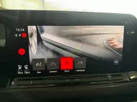 Volkswagen Golf (2021) thumbnail 22